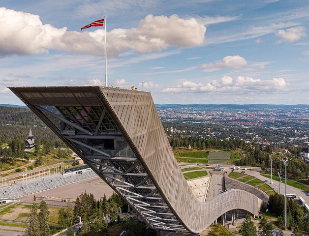 Holmenkollen Skimuseum en skischans